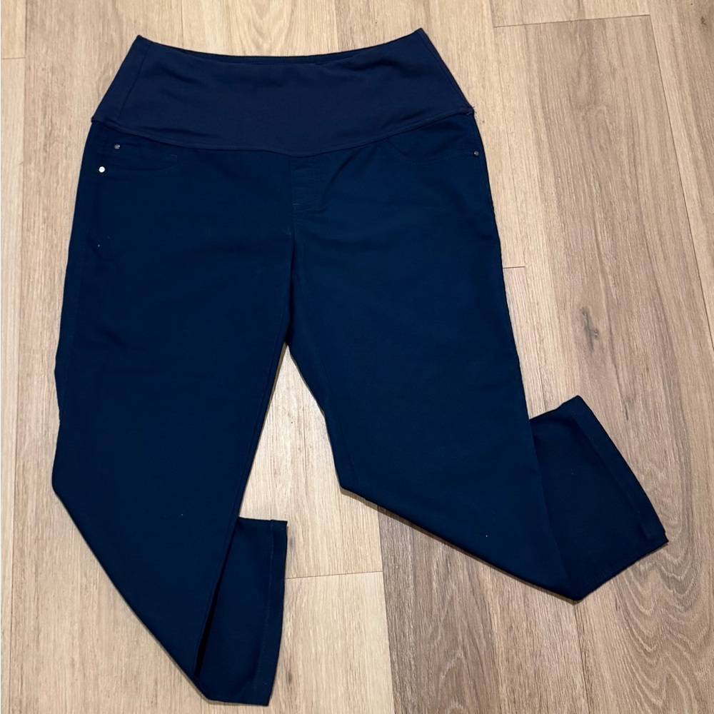 Intro. Deep Blue Woven Capri Revolutionary Tummy Control Jeggings size 6